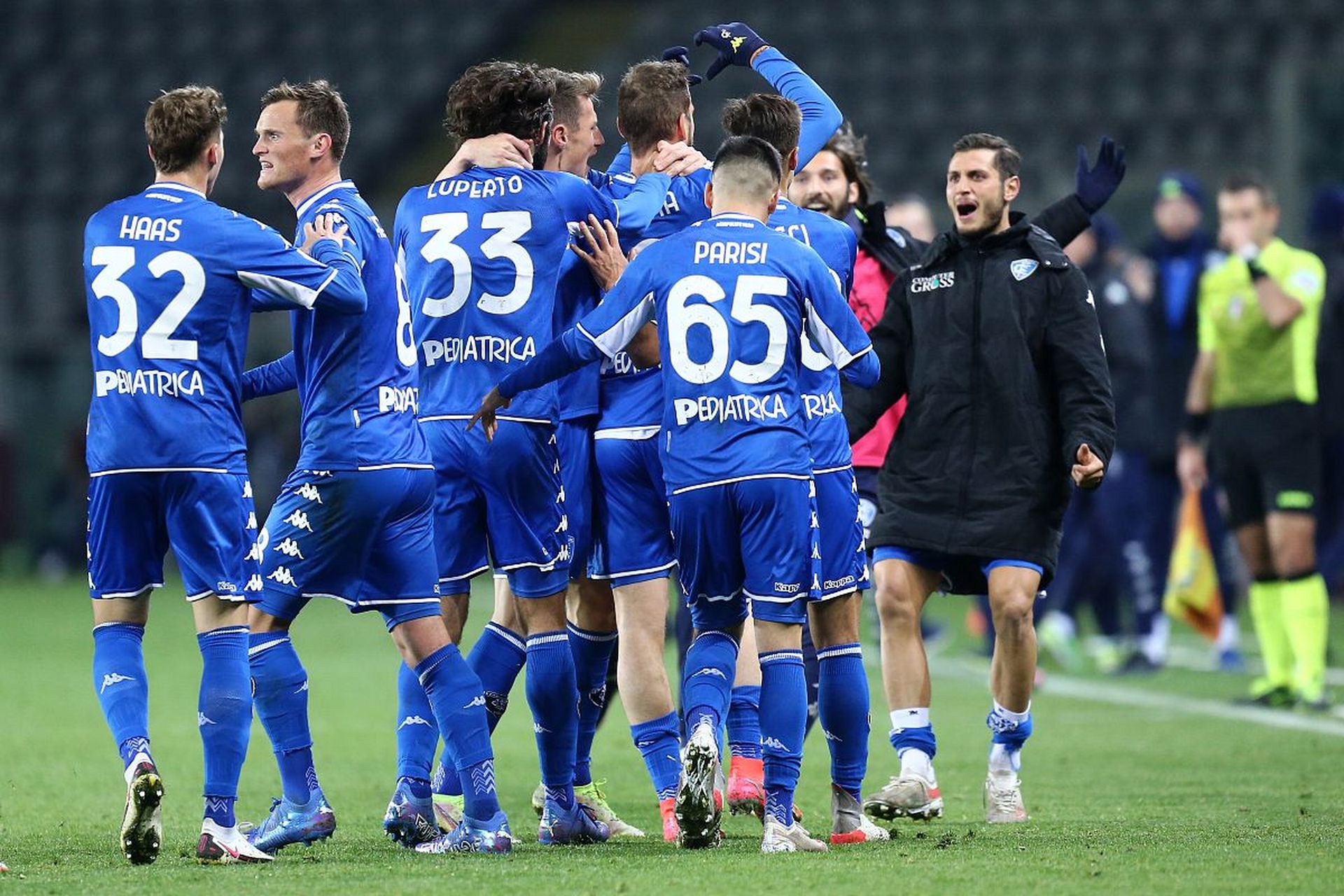 依然是个悬 依然是个悬